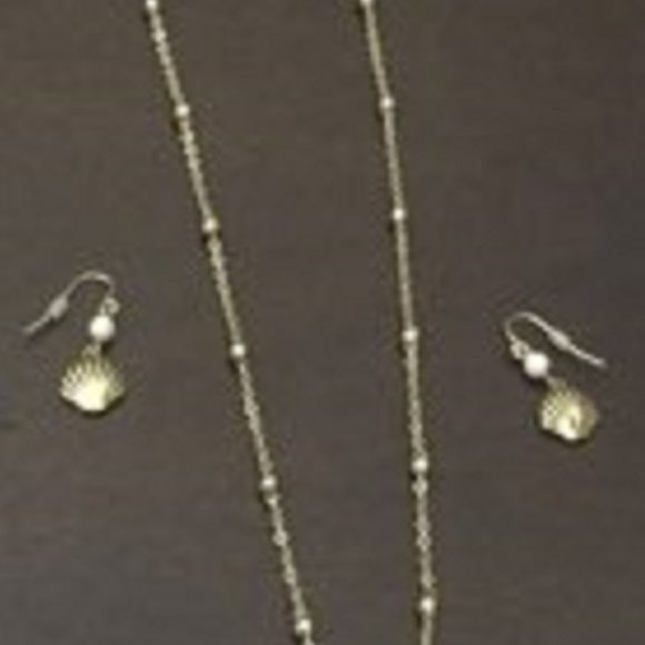 Necklace and Earrings Set, Brand: Handpicked; Theme: Seashells; Pre-owned - Picture 3 of 4